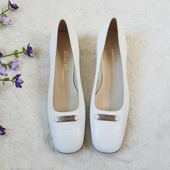 Salvatore Ferragamo Vintage Pumps - Picture 2 of 14